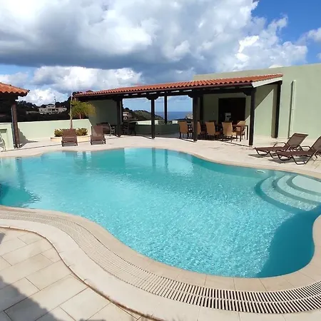 빌라 Chloe - Amazing View With Swimming Pool