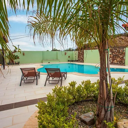 Chloe - Amazing View With Swimming Pool *