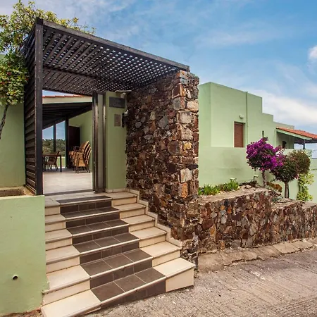 Chloe - Amazing View With Swimming Pool ハニア