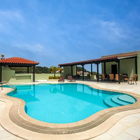 Chloe - Amazing View With Swimming Pool *