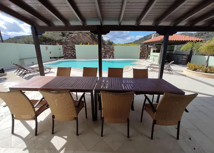 Chloe - Amazing View With Swimming Pool فيلة *