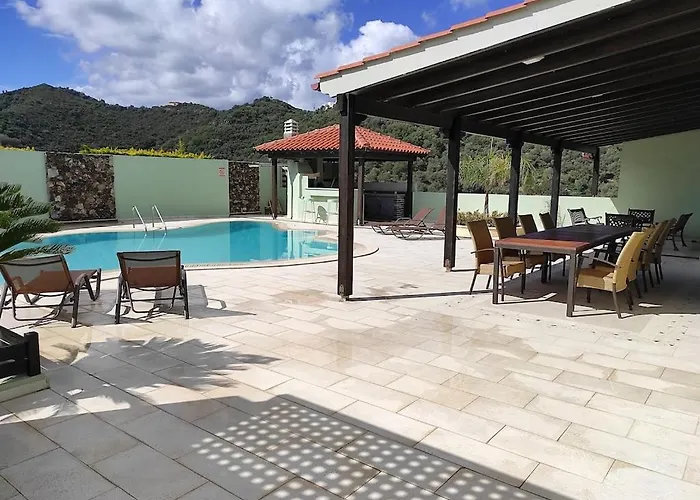 Chloe - Amazing View With Swimming Pool فيلة