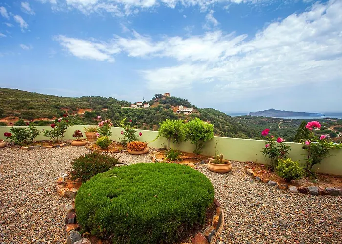 Chloe - Amazing View With Swimming Pool خانيا