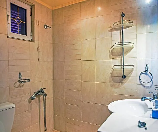 Chloe - Amazing View With Swimming Pool فيلة خانيا