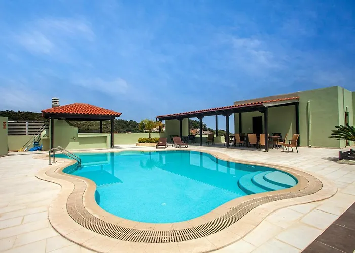 Chloe - Amazing View With Swimming Pool *