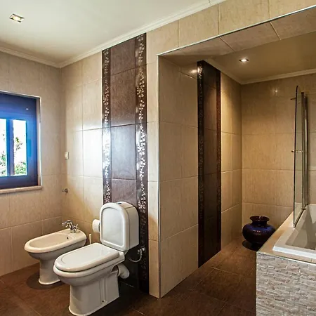 Chloe - Amazing View With Swimming Pool Χανιά