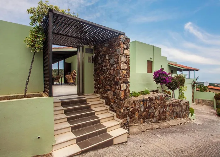 Chloe - Amazing View With Swimming Pool Χανιά